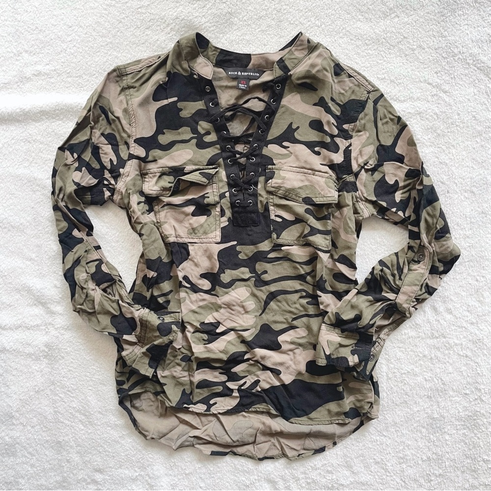 camo quarter sleeve top